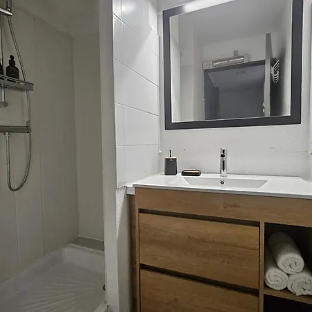 - - 6personnes - Renove - Moderne - En Bord De Avec Clim